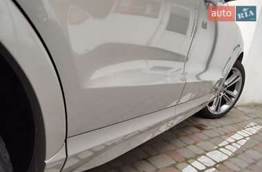 Внедорожник / Кроссовер Audi Q3 2016 в 
