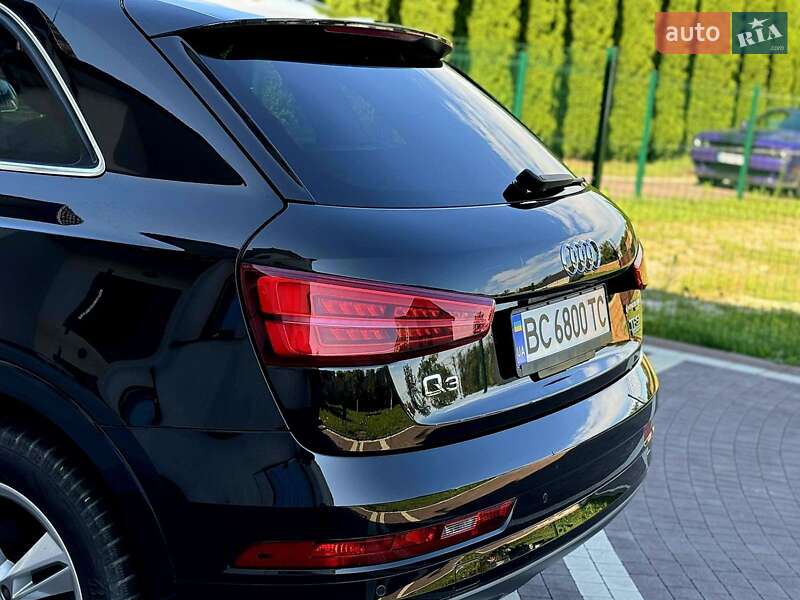 Внедорожник / Кроссовер Audi Q3 2016 в Львове