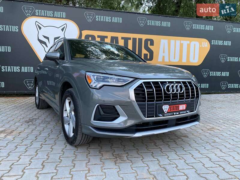 Внедорожник / Кроссовер Audi Q3 2019 в 