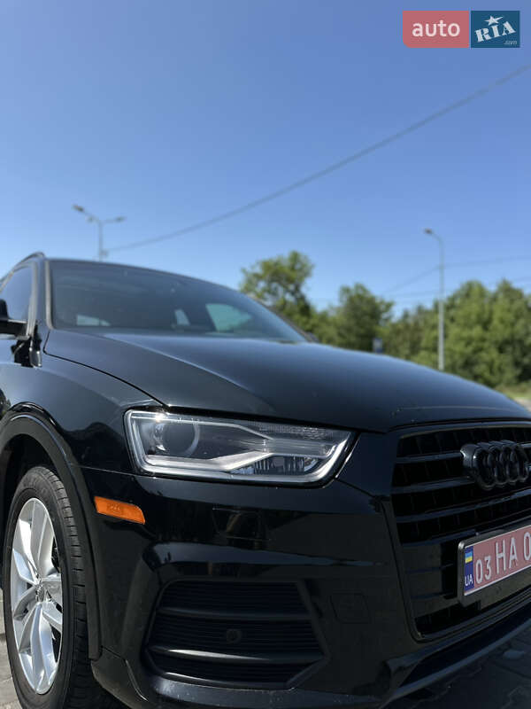 Позашляховик / Кросовер Audi Q3 2016 в Полтаві
