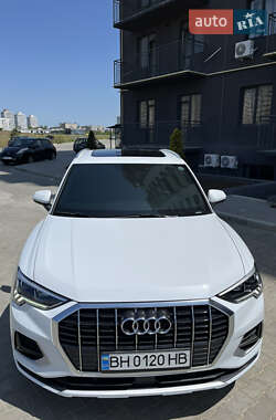 Позашляховик / Кросовер Audi Q3 2020 в Южному