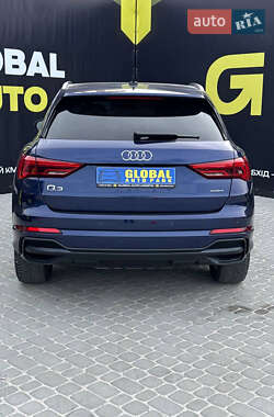 Внедорожник / Кроссовер Audi Q3 2020 в 