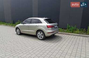 Позашляховик / Кросовер Audi Q3 2016 в 