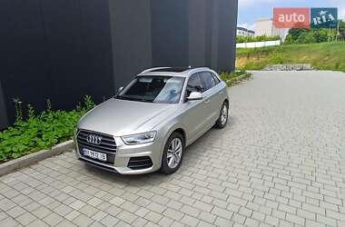 Позашляховик / Кросовер Audi Q3 2016 в 