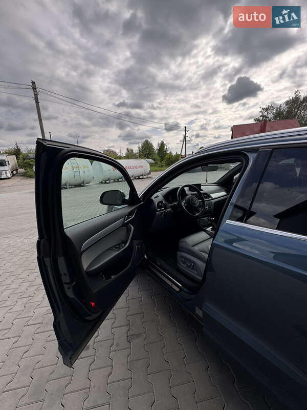 Внедорожник / Кроссовер Audi Q3 2015 в Луцке