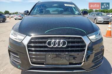 Позашляховик / Кросовер Audi Q3 2016 в 