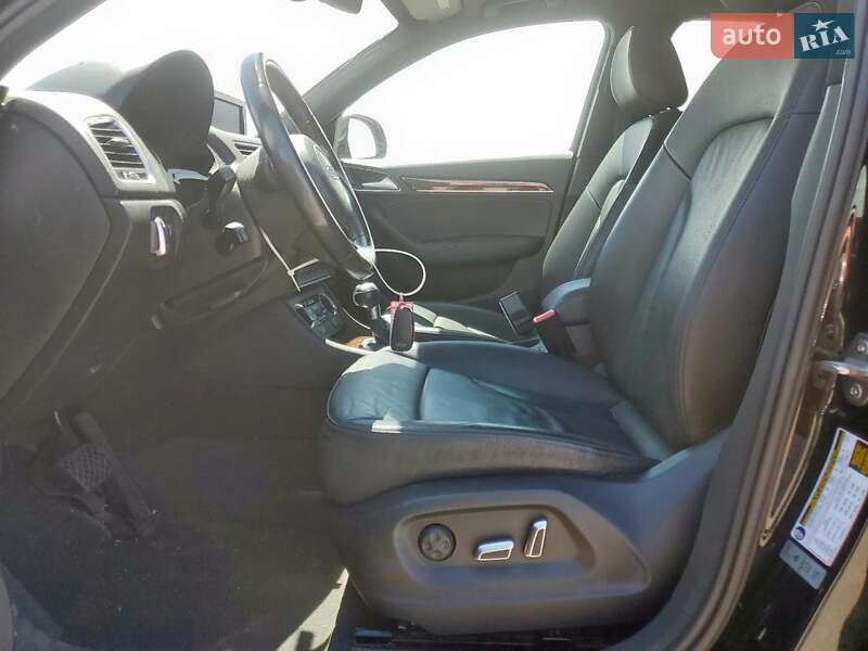 Позашляховик / Кросовер Audi Q3 2016 в Львові