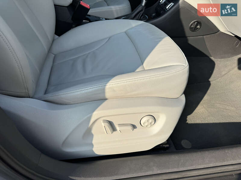 Позашляховик / Кросовер Audi Q3 2014 в Стрию