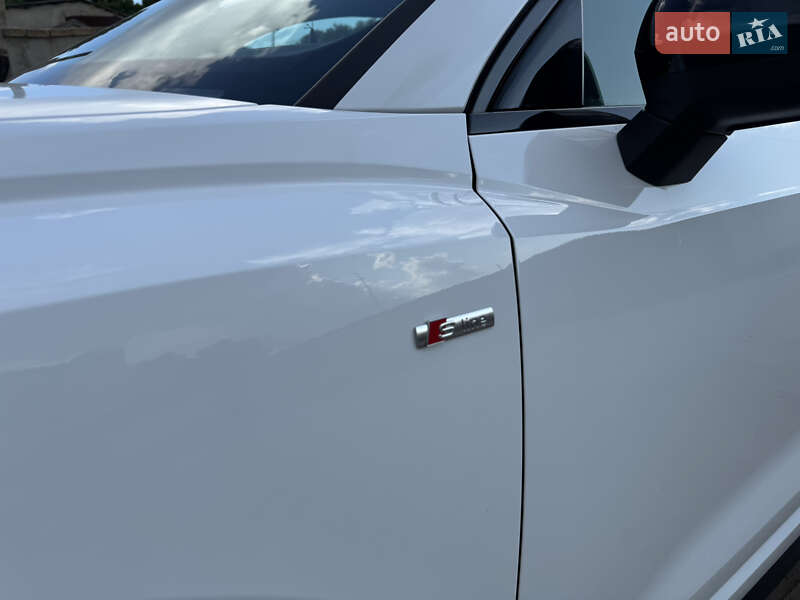 Внедорожник / Кроссовер Audi Q3 2021 в Одессе