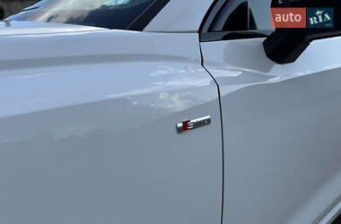 Внедорожник / Кроссовер Audi Q3 2021 в 