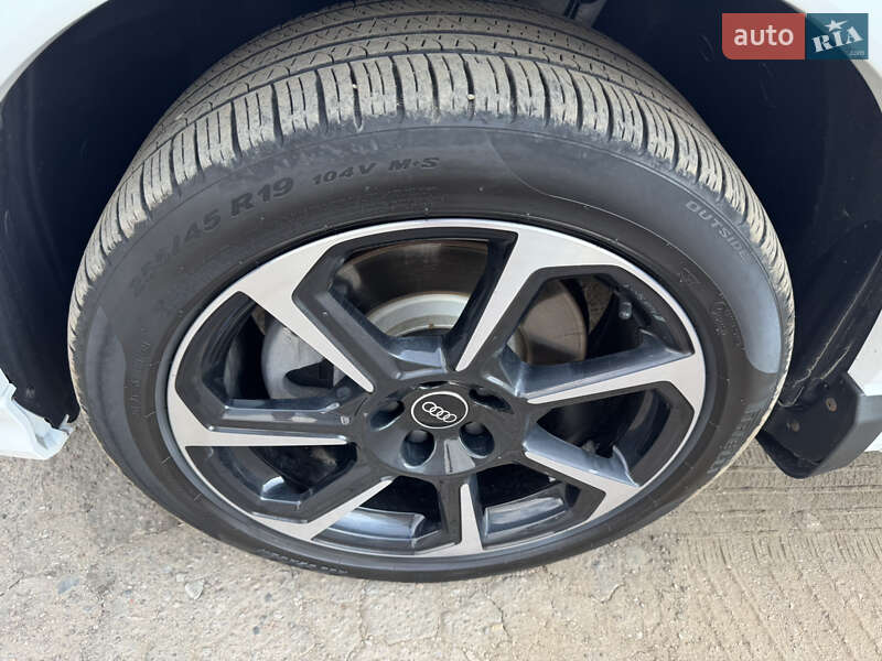 Внедорожник / Кроссовер Audi Q3 2021 в Одессе