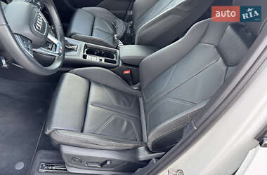 Внедорожник / Кроссовер Audi Q3 2021 в 