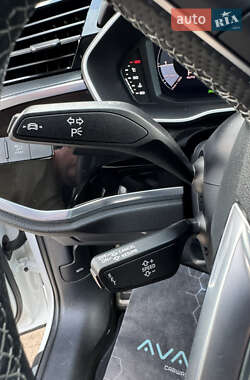 Внедорожник / Кроссовер Audi Q3 2021 в 