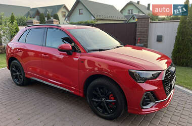 Внедорожник / Кроссовер Audi Q3 2021 в 