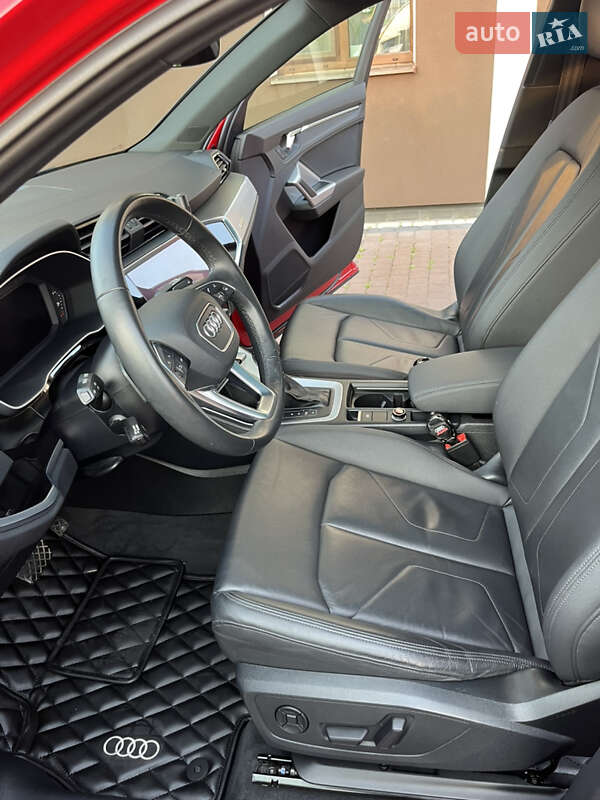 Внедорожник / Кроссовер Audi Q3 2021 в Ивано-Франковске