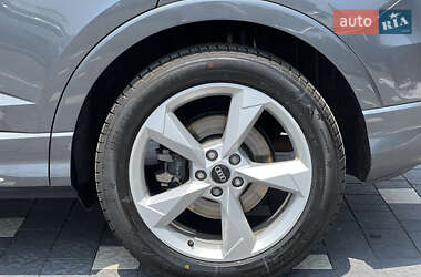 Внедорожник / Кроссовер Audi Q3 2020 в 