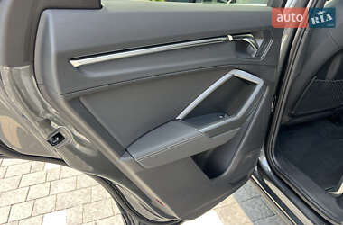 Внедорожник / Кроссовер Audi Q3 2020 в 
