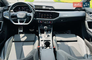 Внедорожник / Кроссовер Audi Q3 2020 в 
