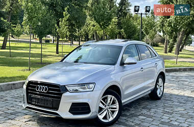 Внедорожник / Кроссовер Audi Q3 2016 в 