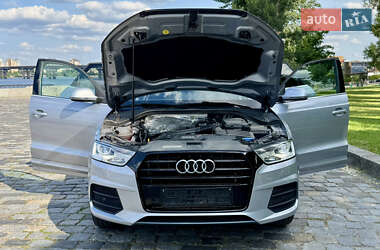 Внедорожник / Кроссовер Audi Q3 2016 в 