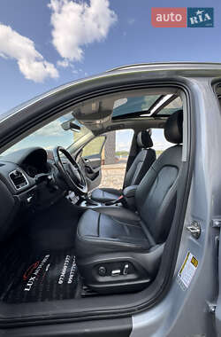 Внедорожник / Кроссовер Audi Q3 2016 в 