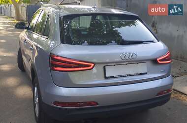 Внедорожник / Кроссовер Audi Q3 2015 в 