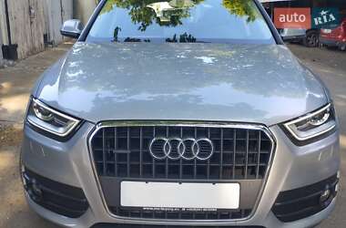 Внедорожник / Кроссовер Audi Q3 2015 в 