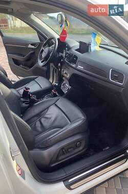 Внедорожник / Кроссовер Audi Q3 2012 в 