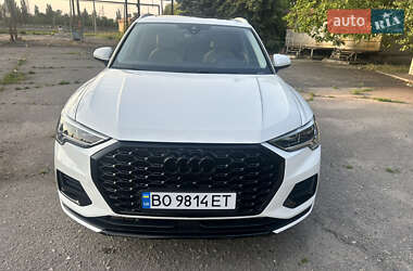 Внедорожник / Кроссовер Audi Q3 2019 в 