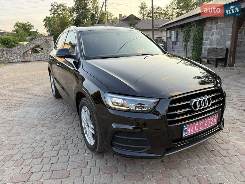 Внедорожник / Кроссовер Audi Q3 2016 в Калуше