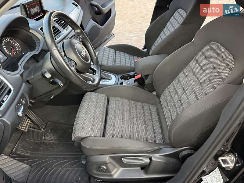 Внедорожник / Кроссовер Audi Q3 2016 в Калуше