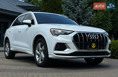 Внедорожник / Кроссовер Audi Q3 2019 в 
