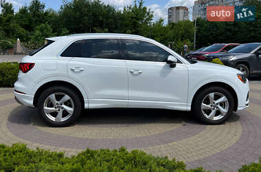 Внедорожник / Кроссовер Audi Q3 2019 в 