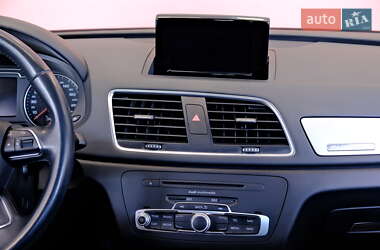 Внедорожник / Кроссовер Audi Q3 2015 в 