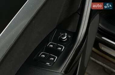 Внедорожник / Кроссовер Audi Q3 2012 в 