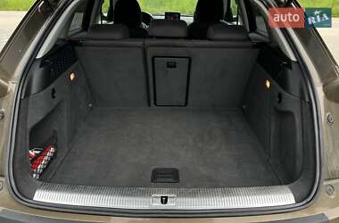 Внедорожник / Кроссовер Audi Q3 2012 в 