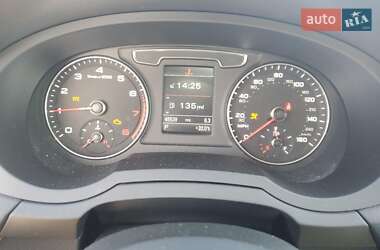 Внедорожник / Кроссовер Audi Q3 2017 в 