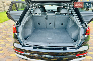 Внедорожник / Кроссовер Audi Q3 2021 в 