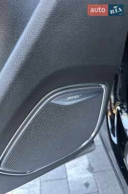 Внедорожник / Кроссовер Audi Q3 2014 в 