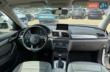 Внедорожник / Кроссовер Audi Q3 2017 в 