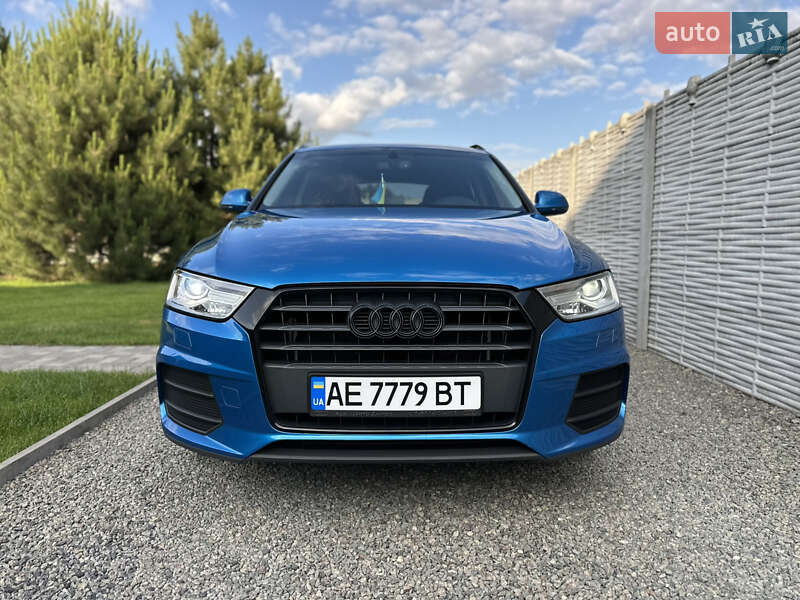 Позашляховик / Кросовер Audi Q3 2016 в Дніпрі
