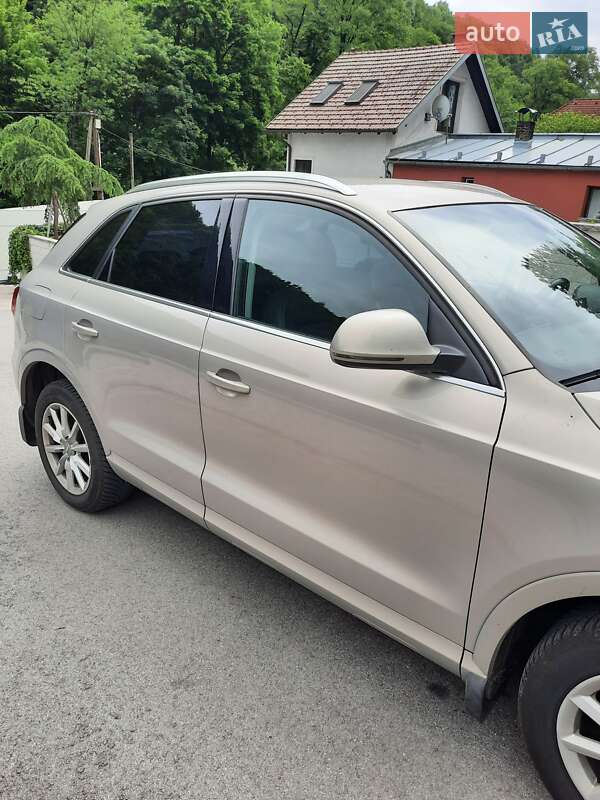 Внедорожник / Кроссовер Audi Q3 2013 в Киеве