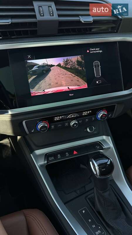 Внедорожник / Кроссовер Audi Q3 2021 в Ровно