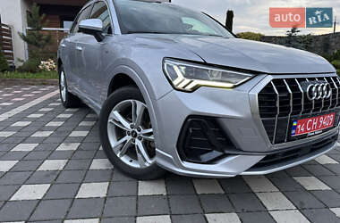 Внедорожник / Кроссовер Audi Q3 2019 в 