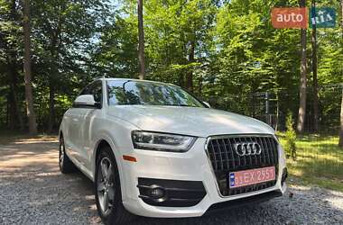 Внедорожник / Кроссовер Audi Q3 2015 в 