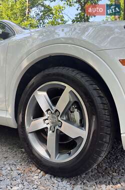 Внедорожник / Кроссовер Audi Q3 2015 в 
