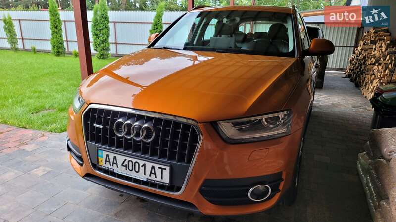Внедорожник / Кроссовер Audi Q3 2012 в 