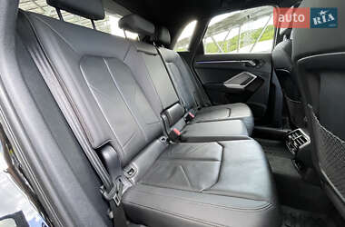 Внедорожник / Кроссовер Audi Q3 2021 в 