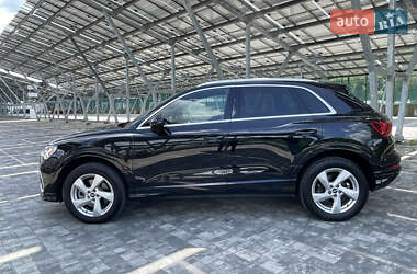Внедорожник / Кроссовер Audi Q3 2021 в 