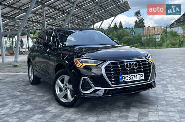 Внедорожник / Кроссовер Audi Q3 2021 в 